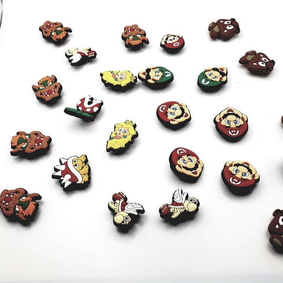 Mario Brother's Croc Charms - Picture 4 of 6